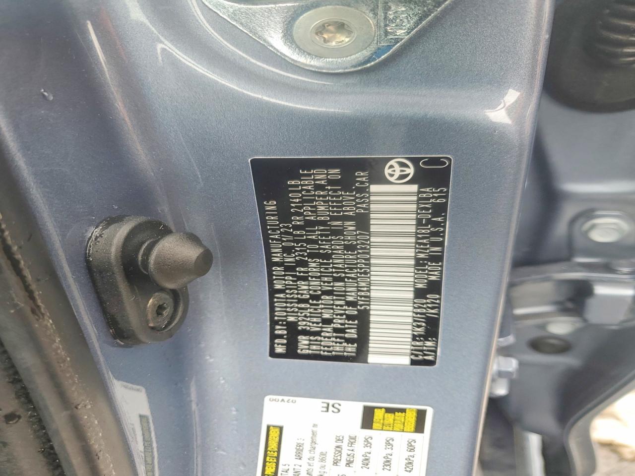 2023 TOYOTA COROLLA LE photo 25