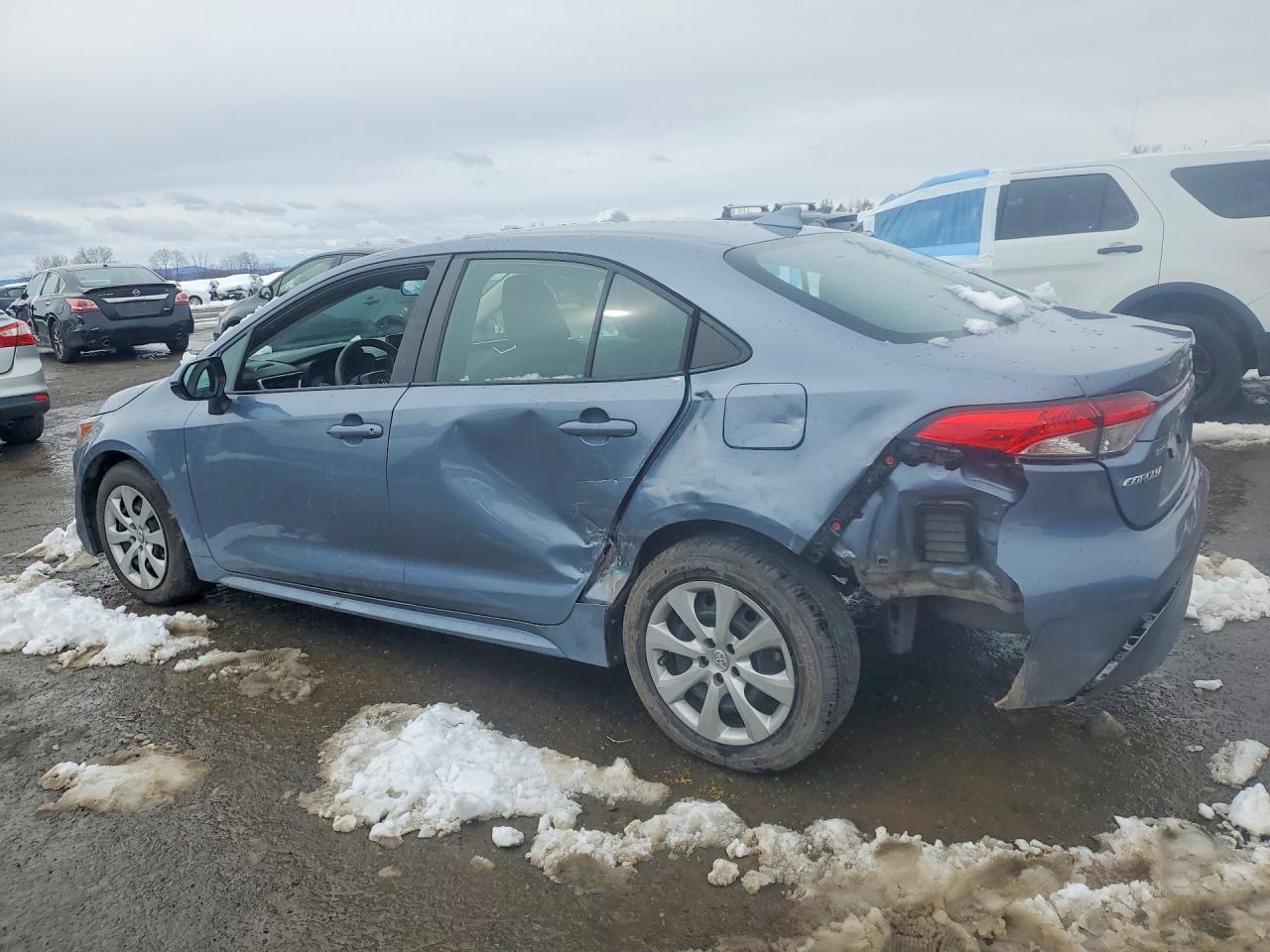 2023 TOYOTA COROLLA LE photo 3