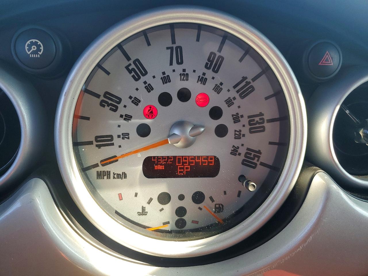 2003 MINI COOPER photo 9