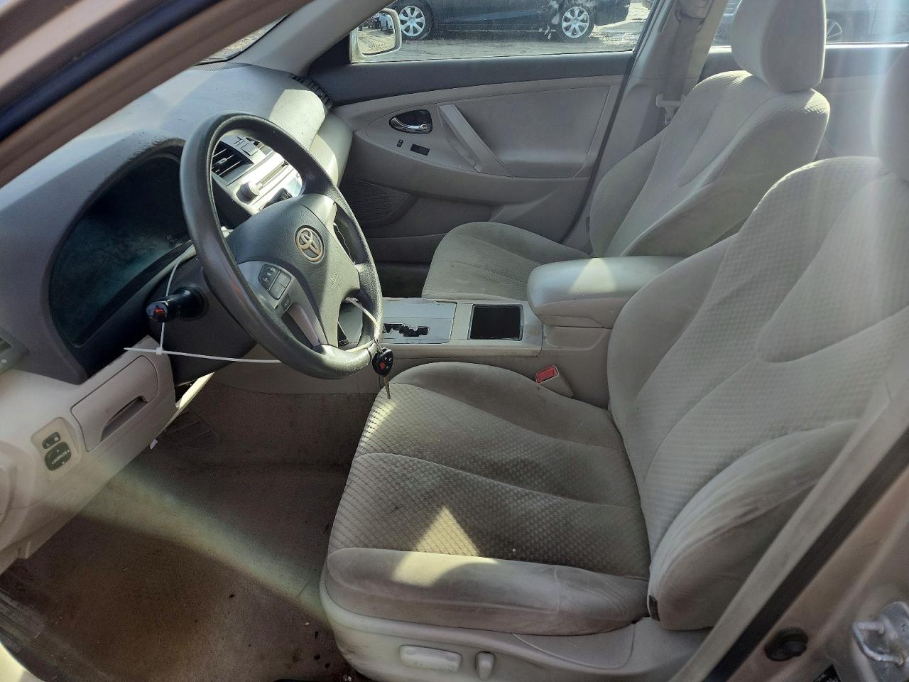 2009 TOYOTA CAMRY LE photo 19