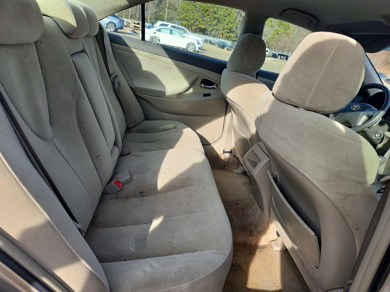 2009 TOYOTA CAMRY LE photo 28