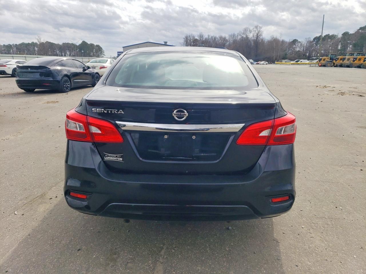 2019 NISSAN SENTRA S photo 11