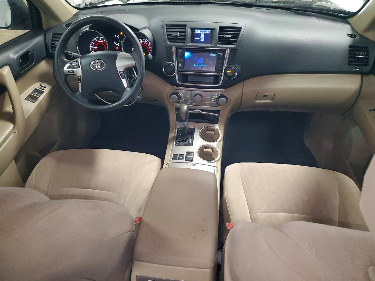2013 TOYOTA HIGHLANDER BASE photo 15