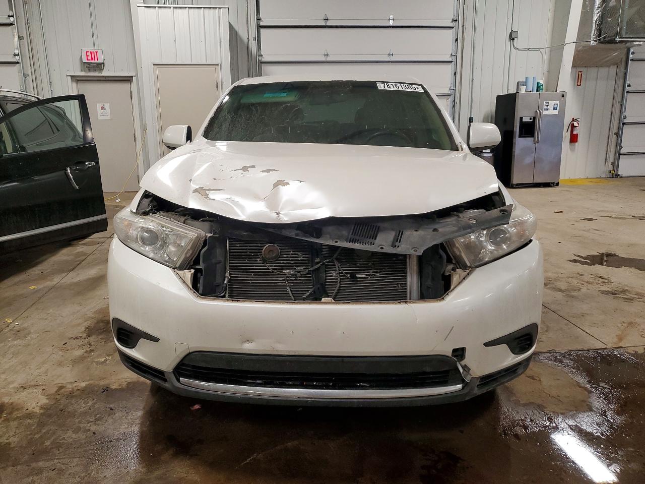 2013 TOYOTA HIGHLANDER BASE photo 9