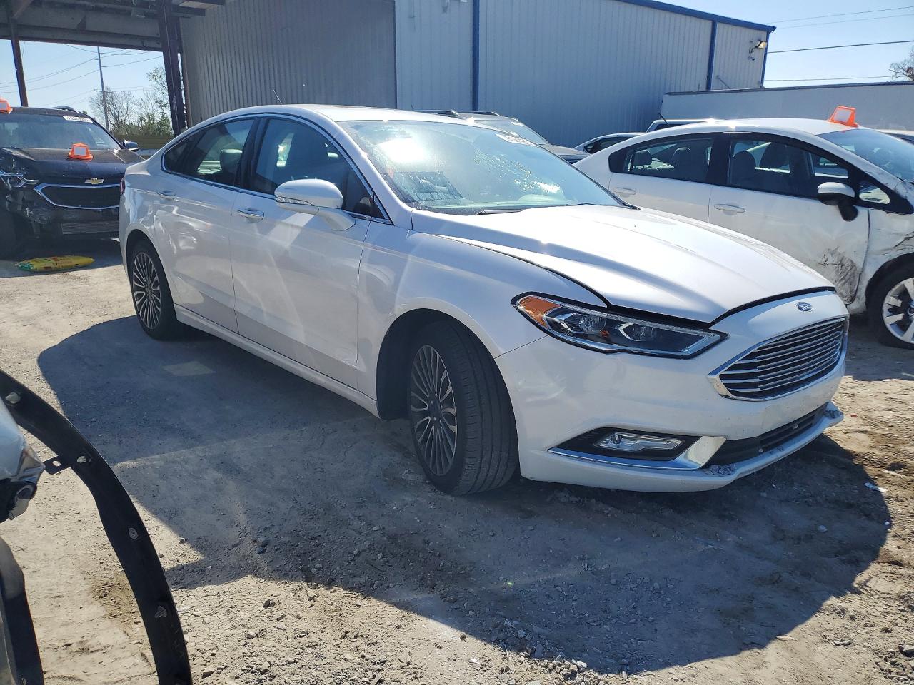 2017 FORD FUSION SE photo 4