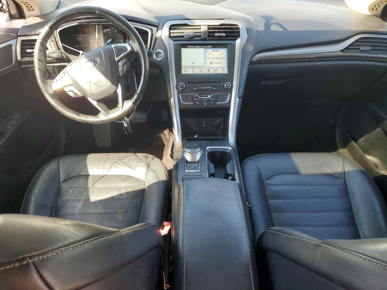 2017 FORD FUSION SE photo 8
