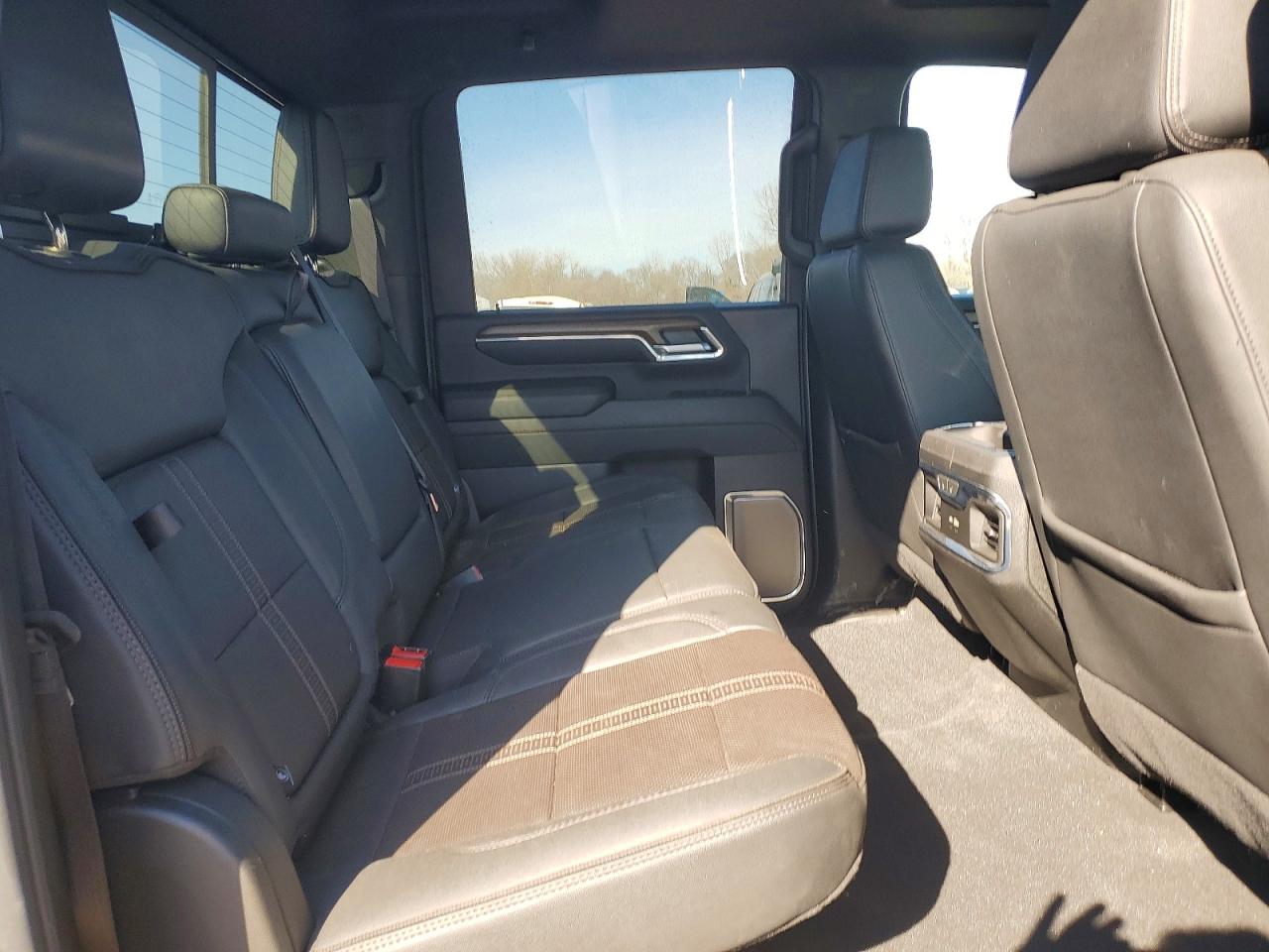 2024 CHEVROLET SILVERADO K2500 HIGH COUNTRY photo 10