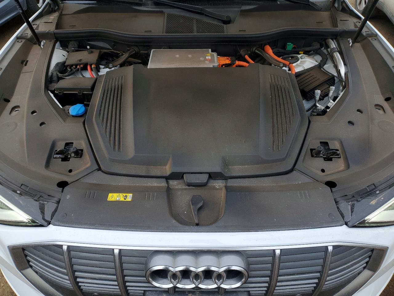 2022 AUDI E-TRON PREMIUM PLUS photo 11