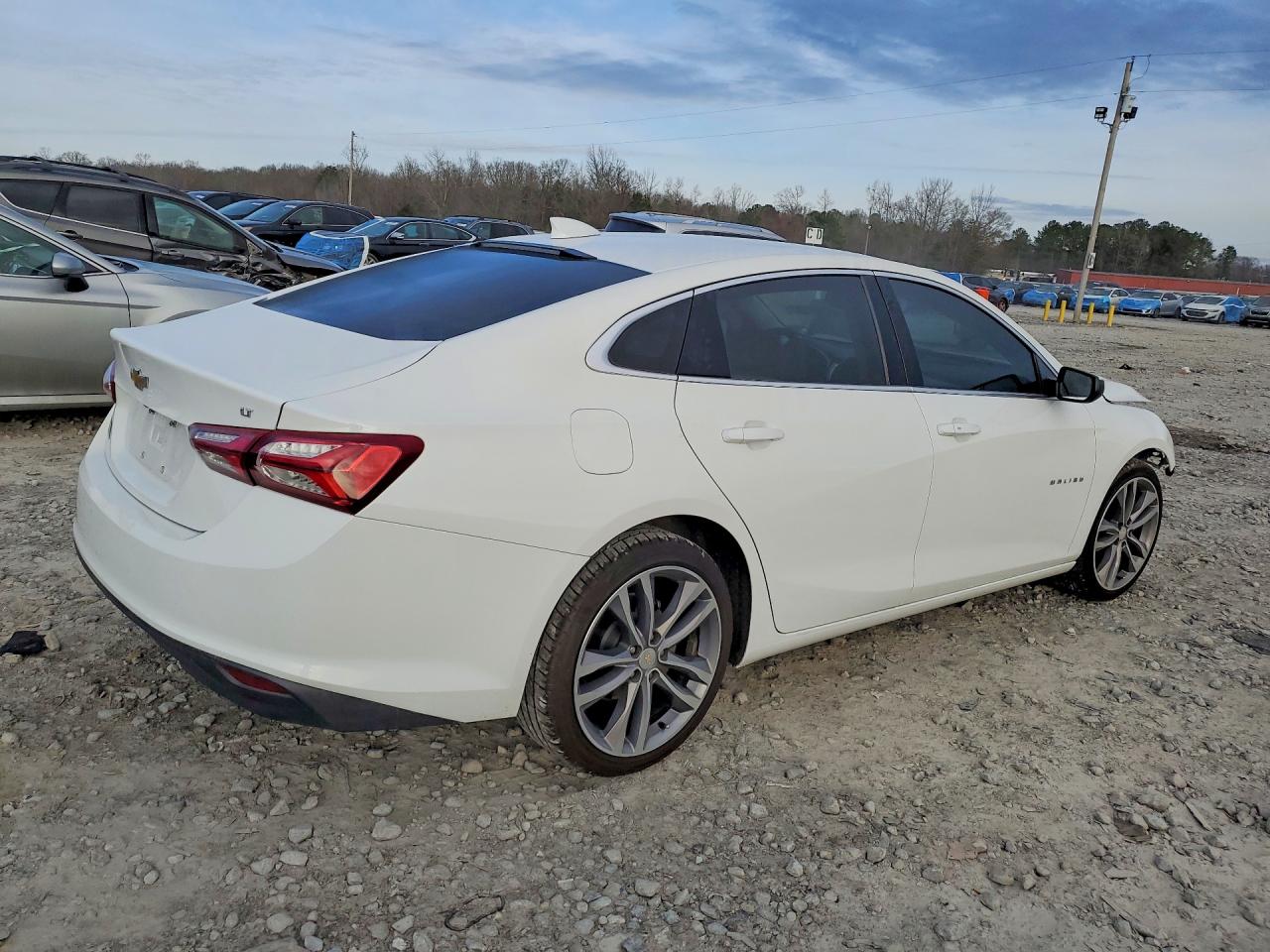 2023 CHEVROLET MALIBU PREMIER photo 5