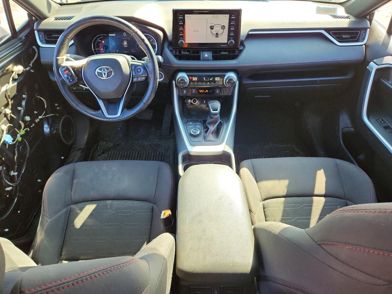 2021 TOYOTA RAV4 PRIME SE photo 15