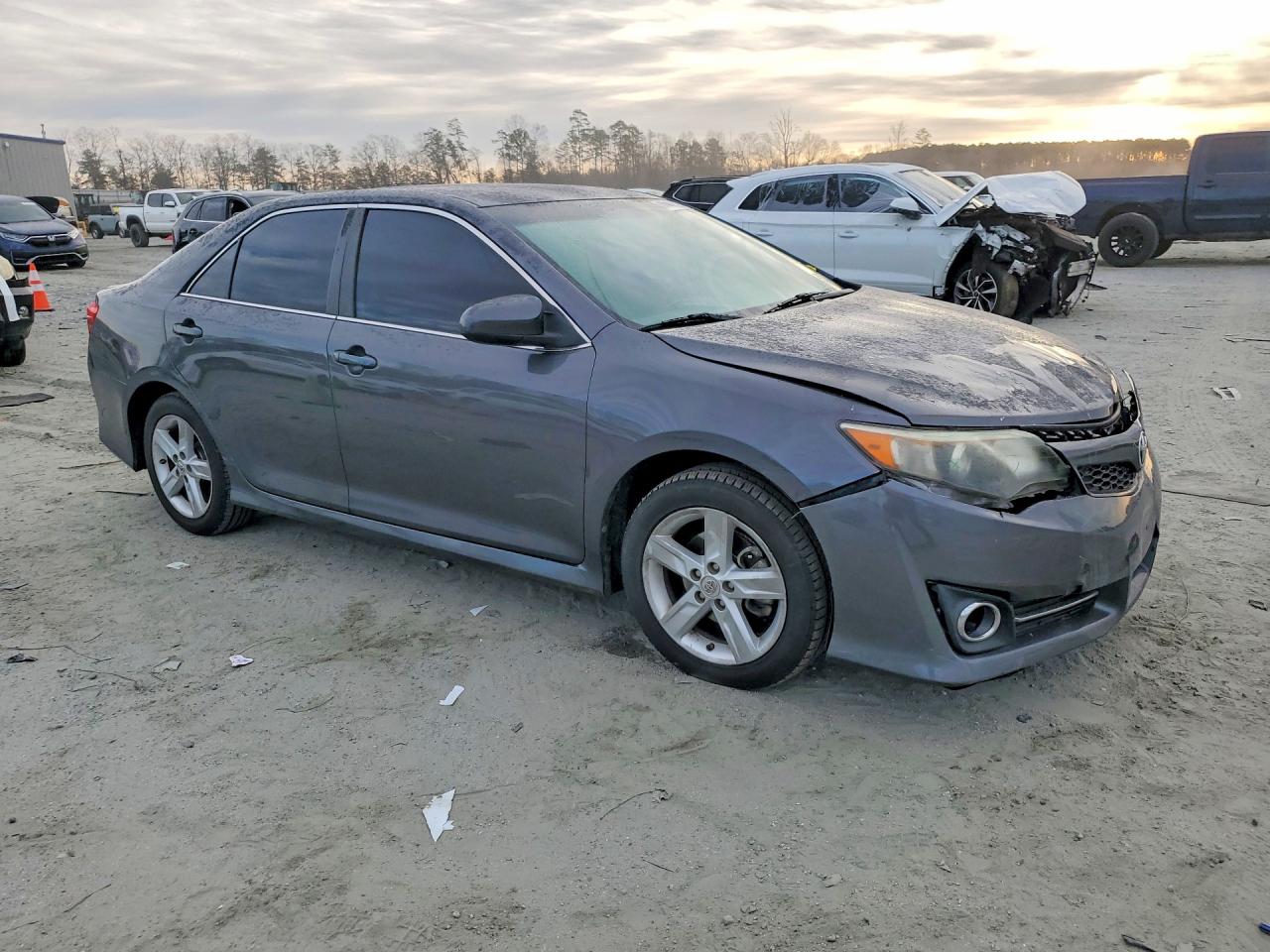 2012 TOYOTA CAMRY BASE photo 4