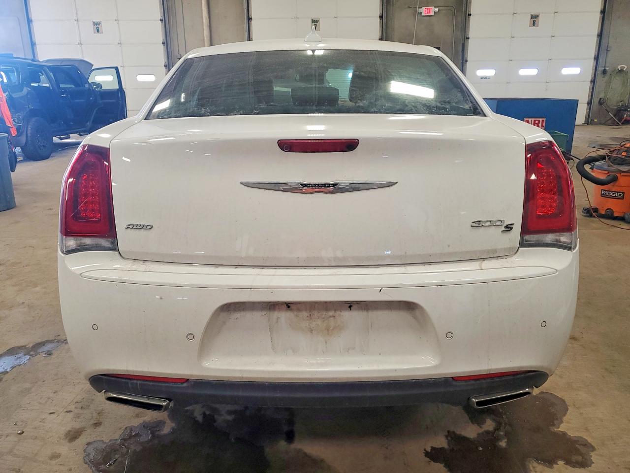 2019 CHRYSLER 300 S photo 11