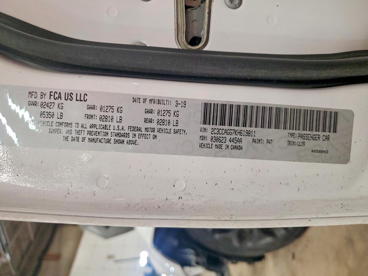 2019 CHRYSLER 300 S photo 25