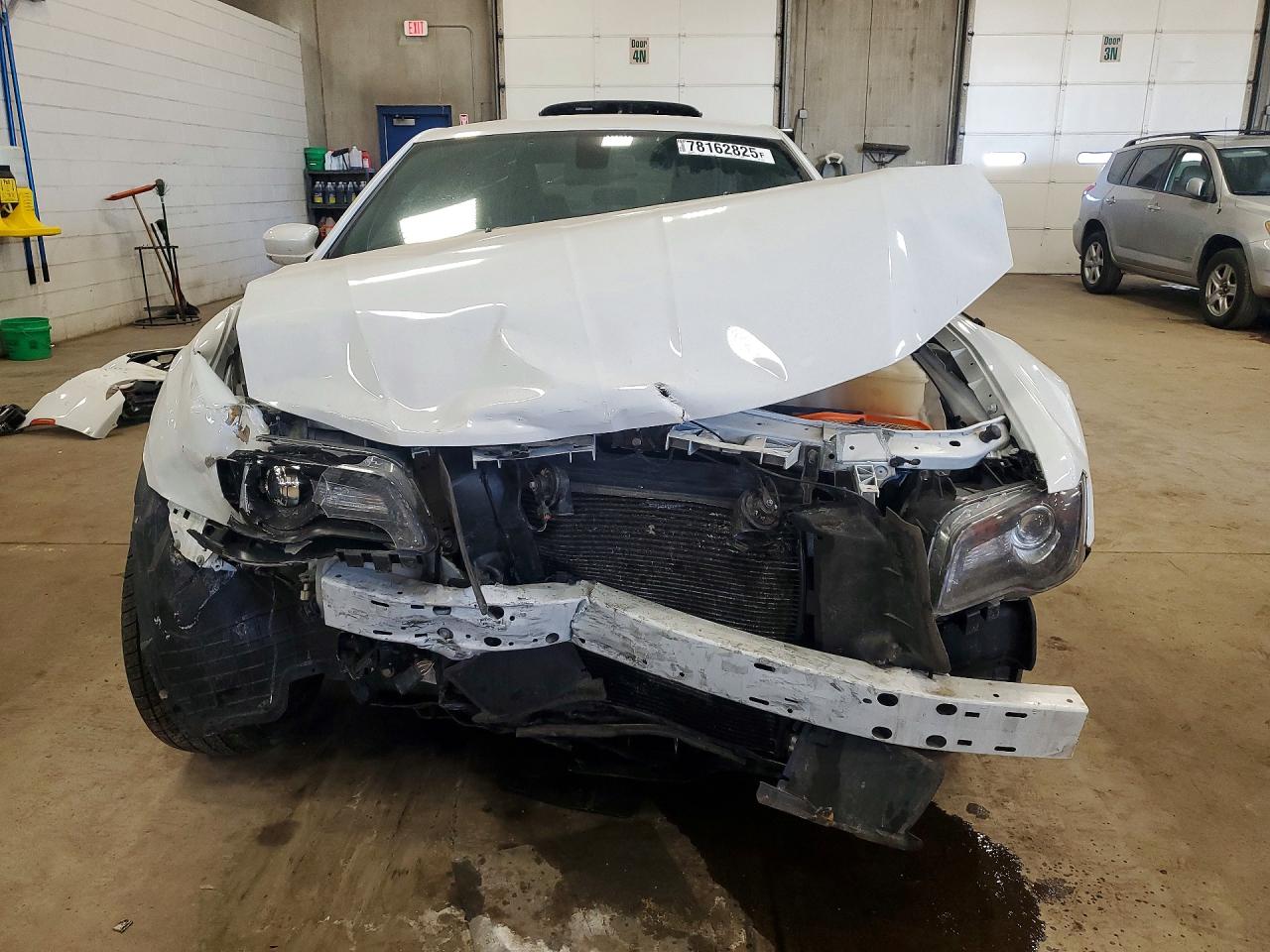 2019 CHRYSLER 300 S photo 9
