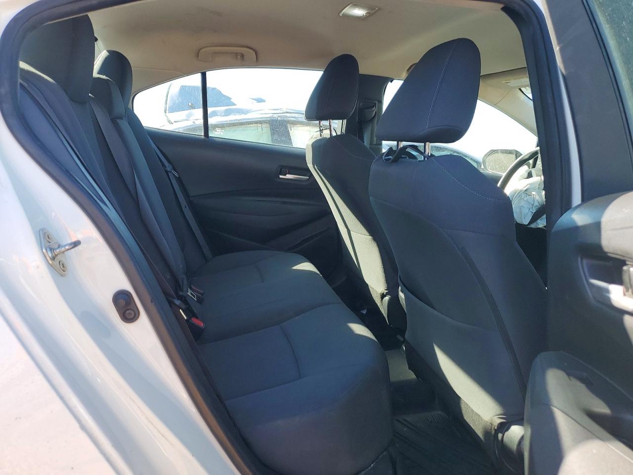 2020 TOYOTA COROLLA LE photo 28