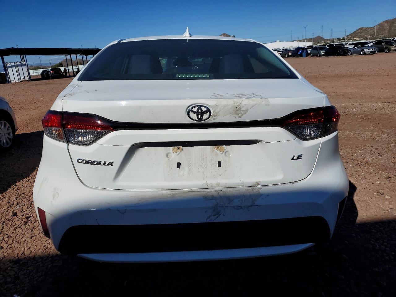 2020 TOYOTA COROLLA LE photo 16