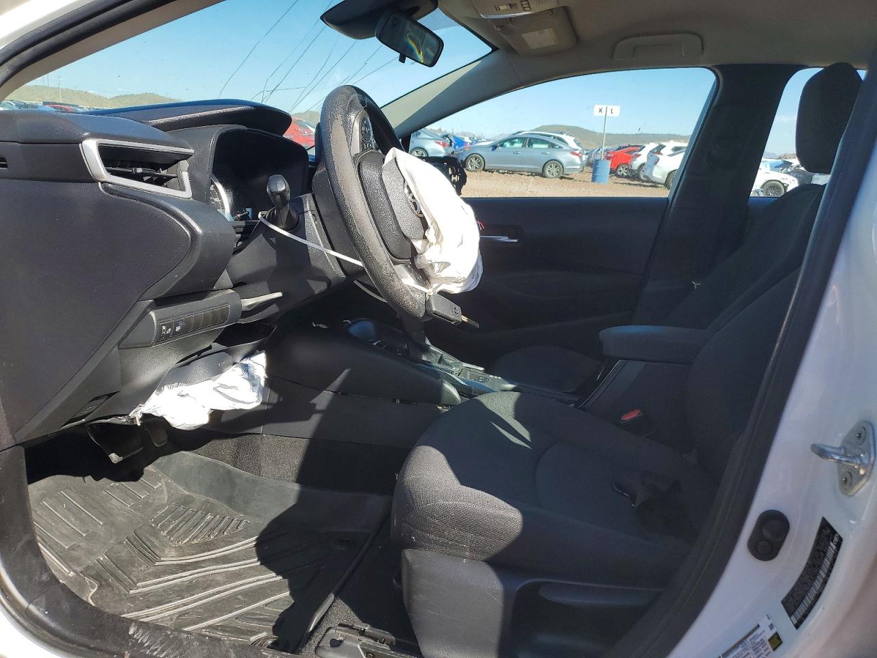 2020 TOYOTA COROLLA LE photo 19