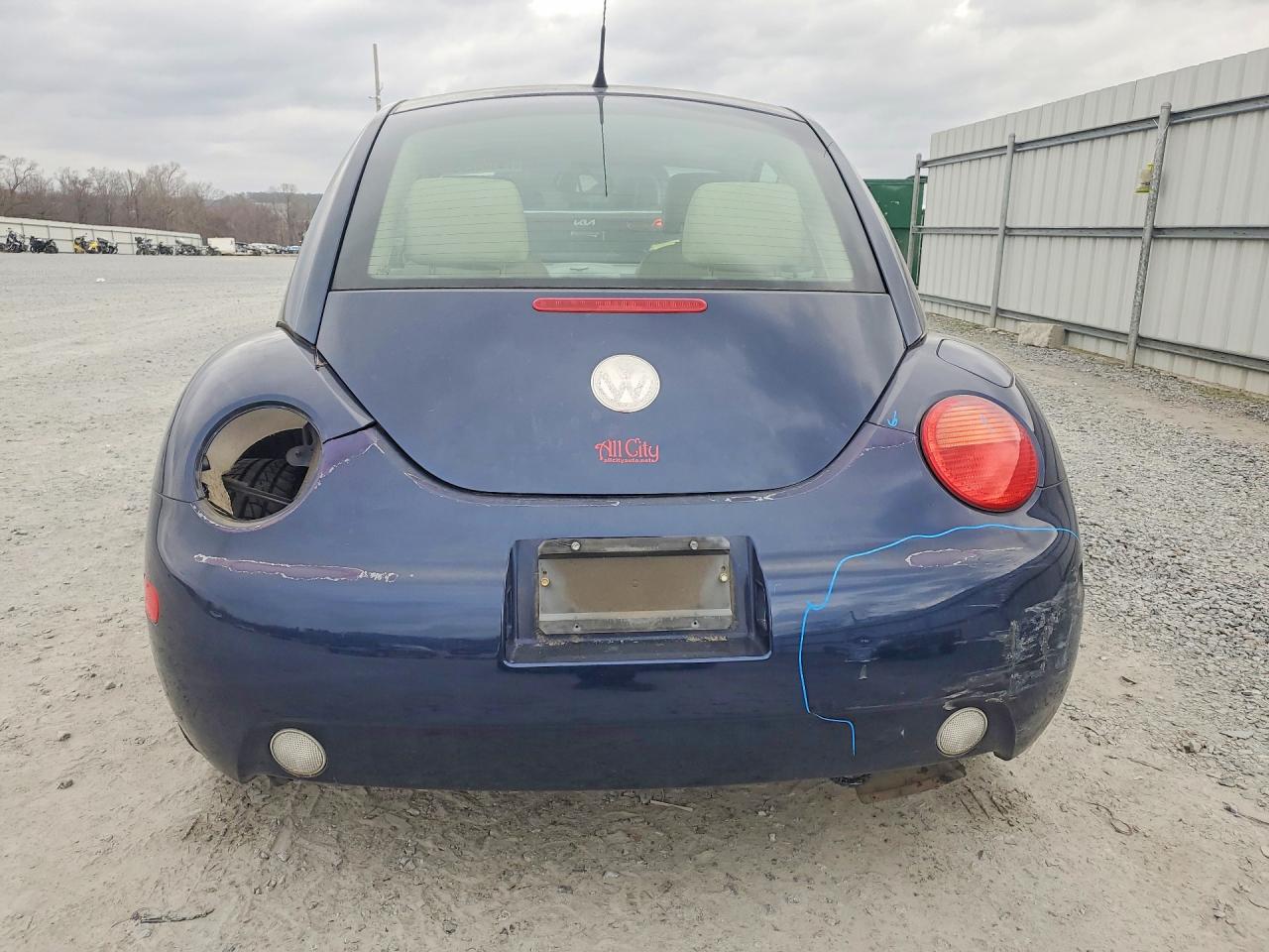 2004 VOLKSWAGEN NEW BEETLE GLS photo 6