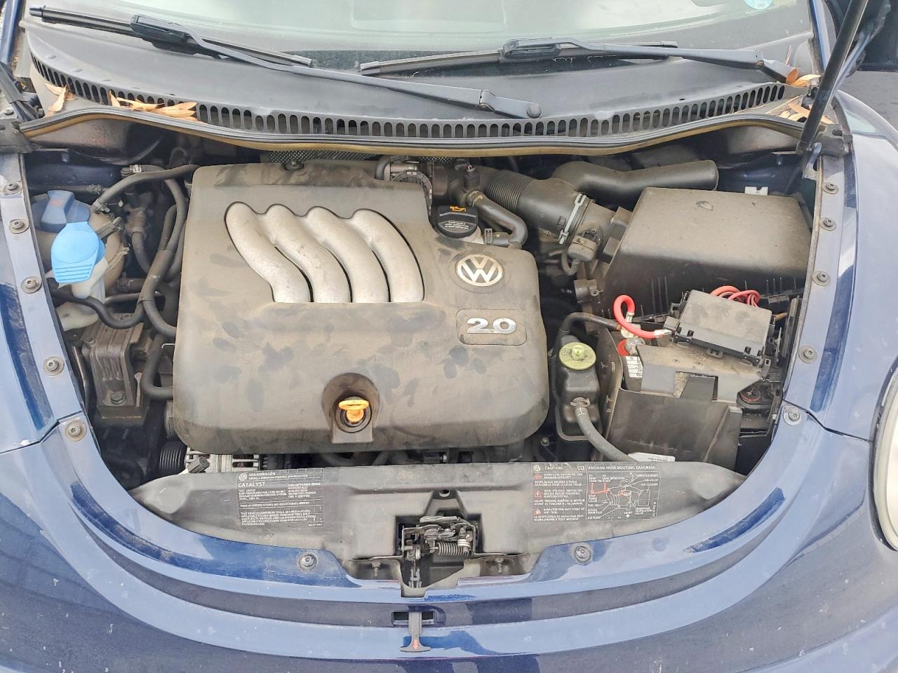 2004 VOLKSWAGEN NEW BEETLE GLS photo 11