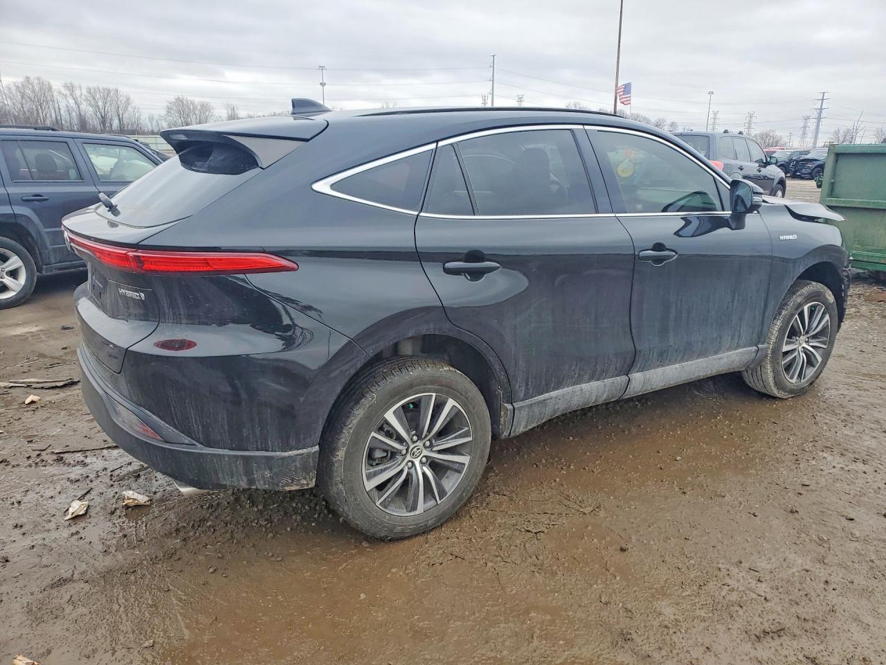 2021 TOYOTA VENZA LE photo 3