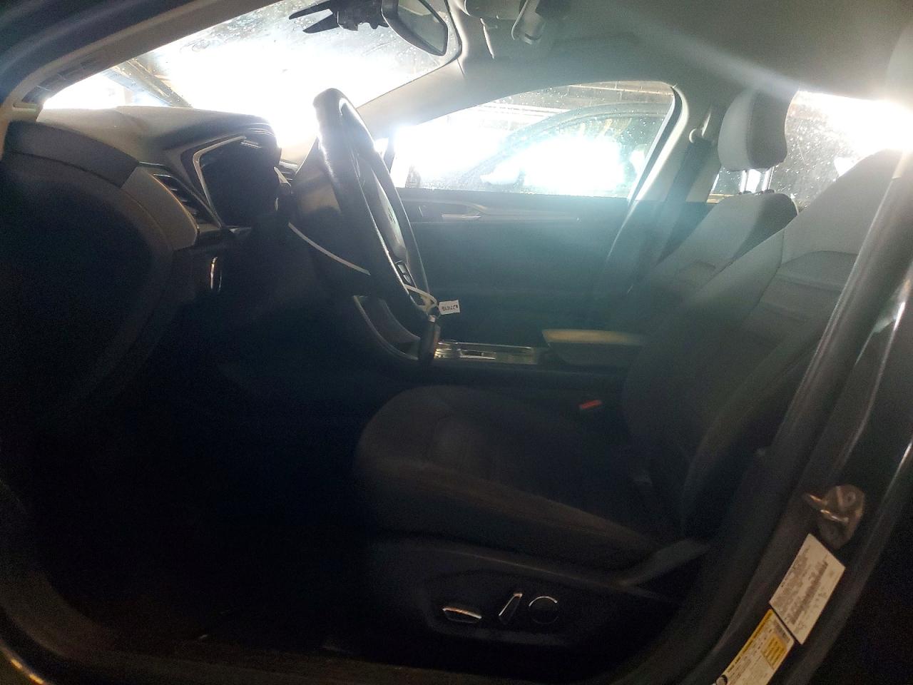 2019 FORD FUSION SE photo 13