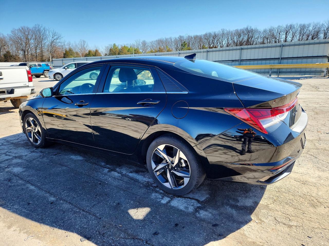2023 HYUNDAI ELANTRA LIMITED photo 3