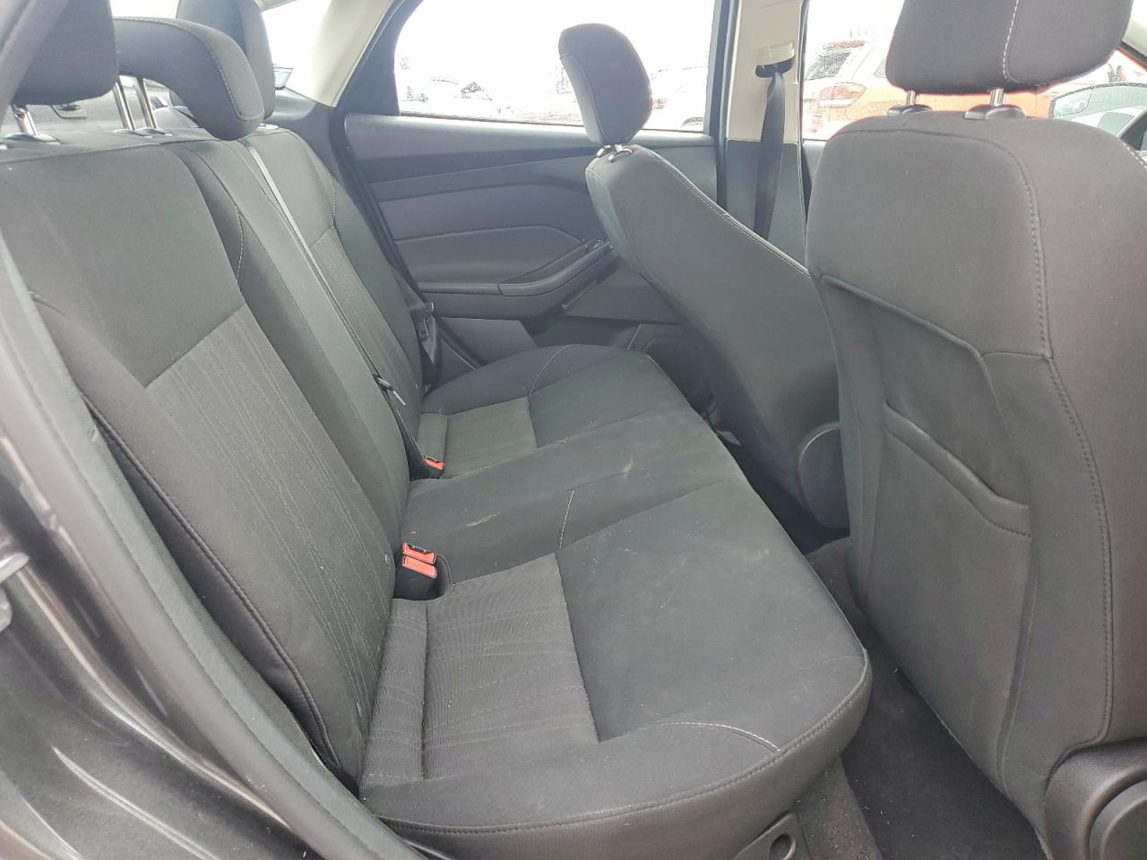 2018 FORD FOCUS SE photo 28