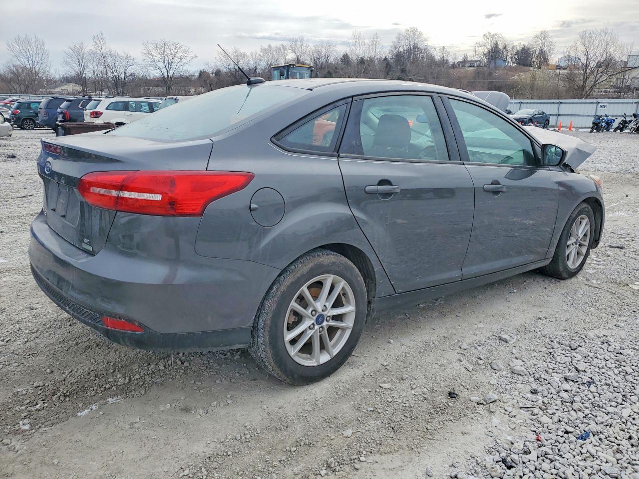 2018 FORD FOCUS SE photo 7