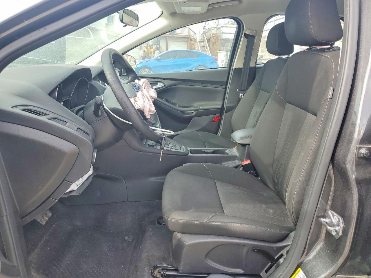 2018 FORD FOCUS SE photo 19