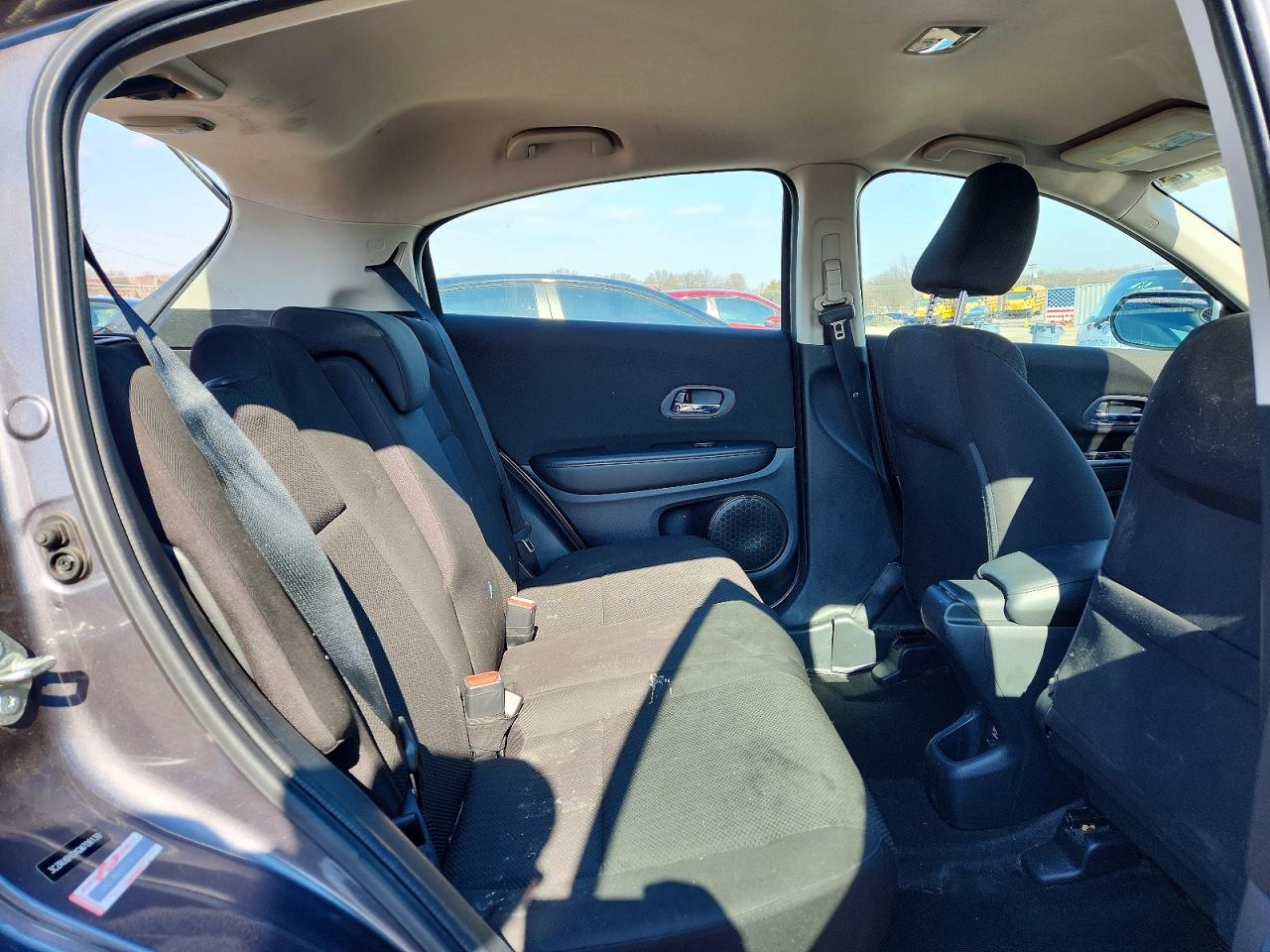 2016 HONDA HR-V LX photo 31