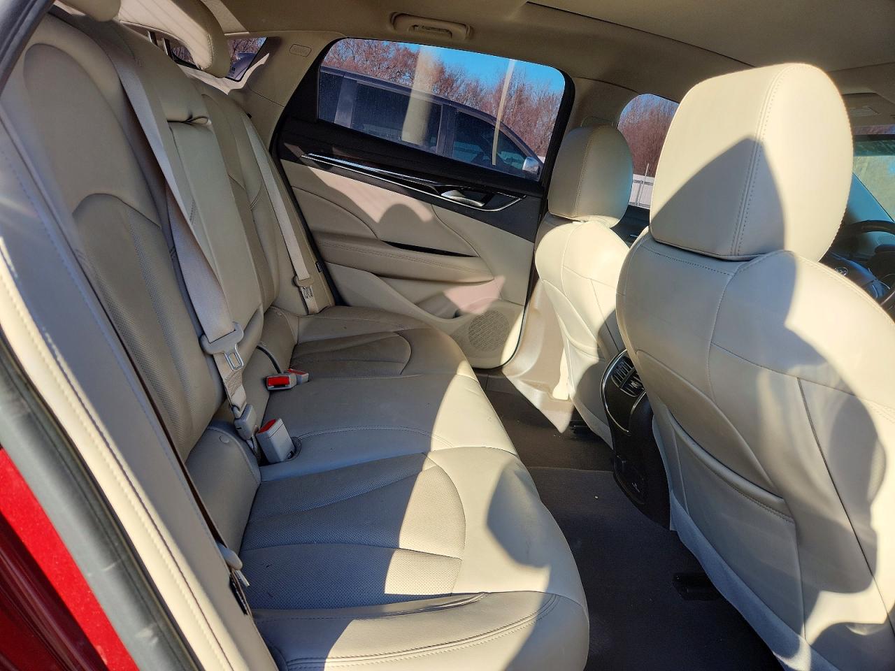 2017 BUICK LACROSSE PREMIUM photo 28