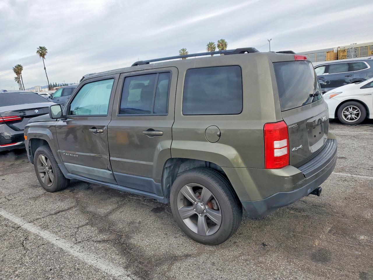 2015 JEEP PATRIOT LATITUDE photo 2