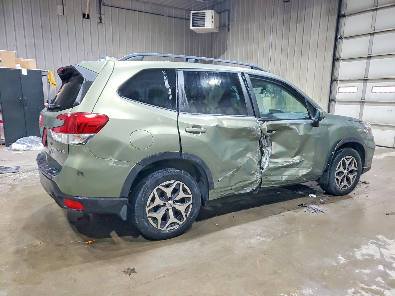 2020 SUBARU FORESTER PREMIUM photo 5