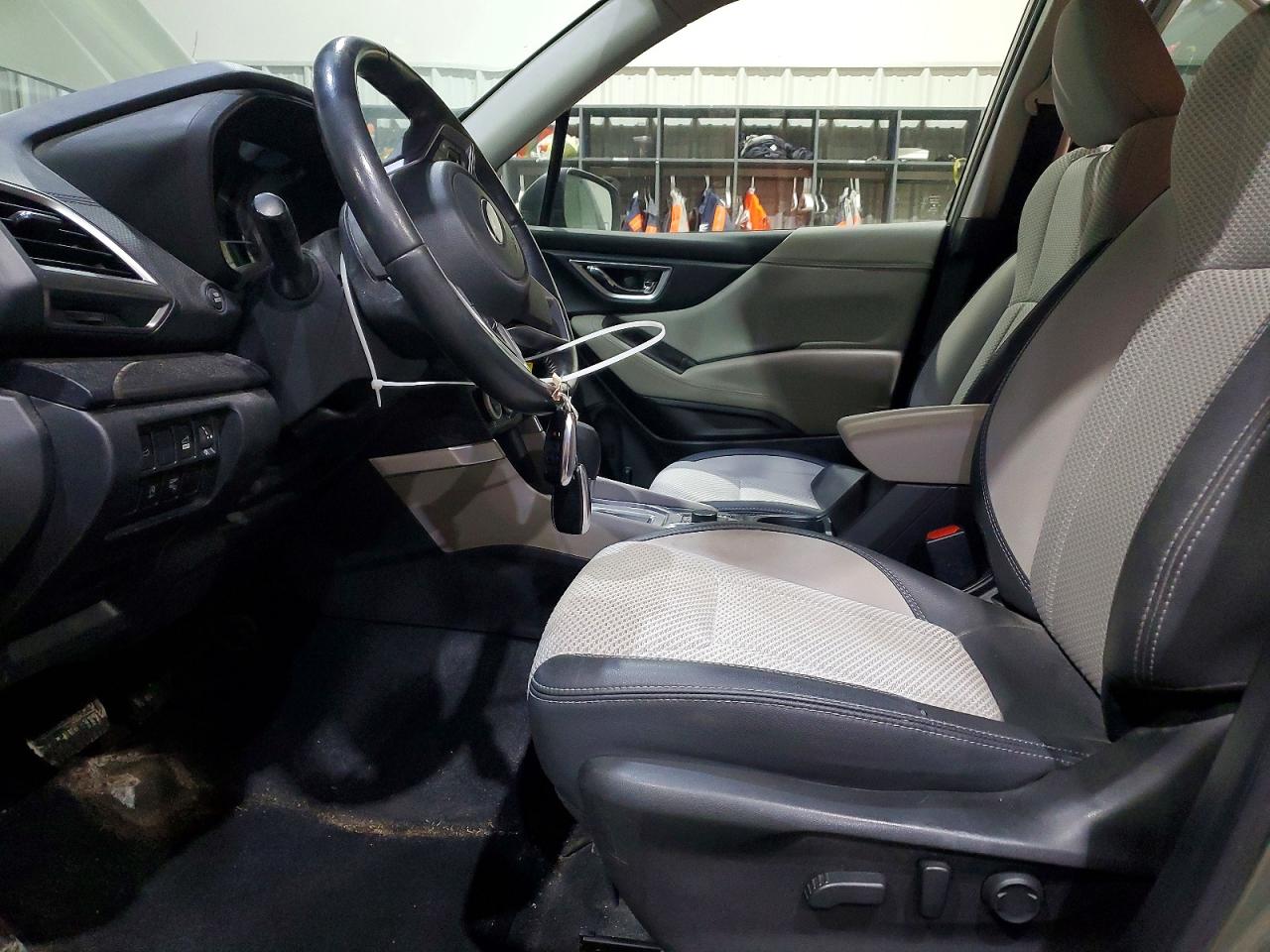 2020 SUBARU FORESTER PREMIUM photo 13