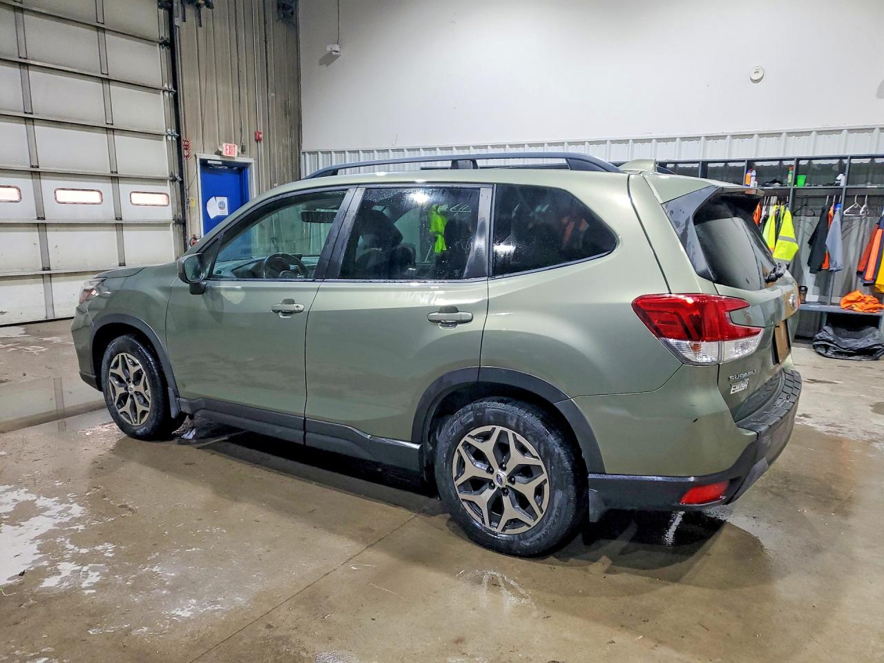 2020 SUBARU FORESTER PREMIUM photo 3