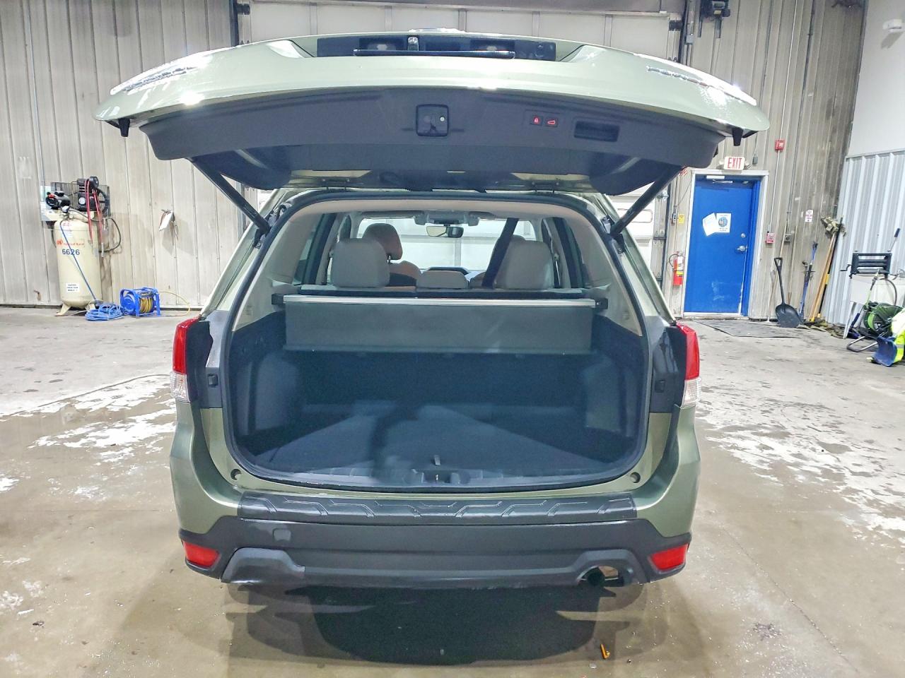 2020 SUBARU FORESTER PREMIUM photo 11