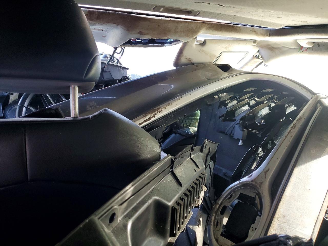 2021 TOYOTA HIGHLANDER XLE photo 15