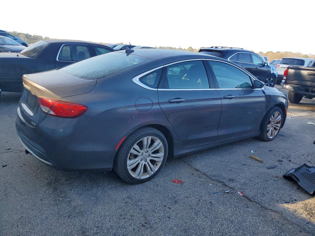 2015 CHRYSLER 200 LIMITED photo 5
