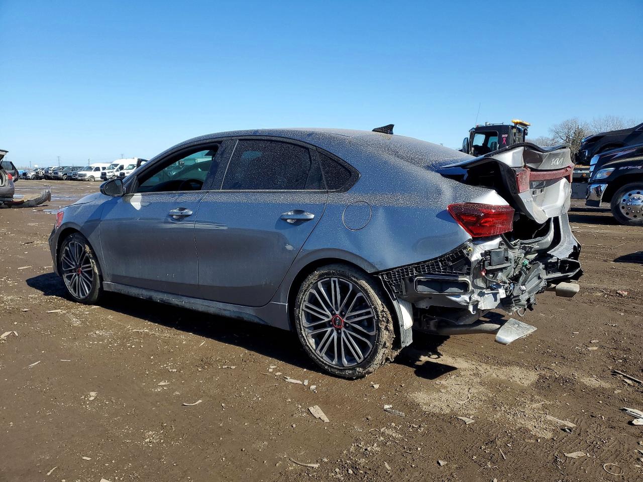 2024 KIA FORTE GT photo 4
