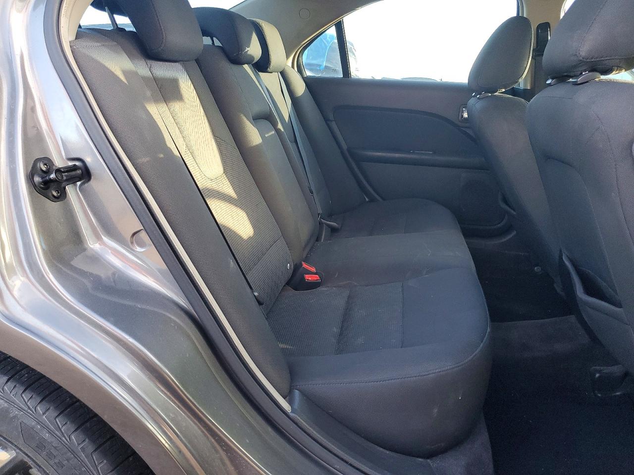 2010 FORD FUSION SE photo 28