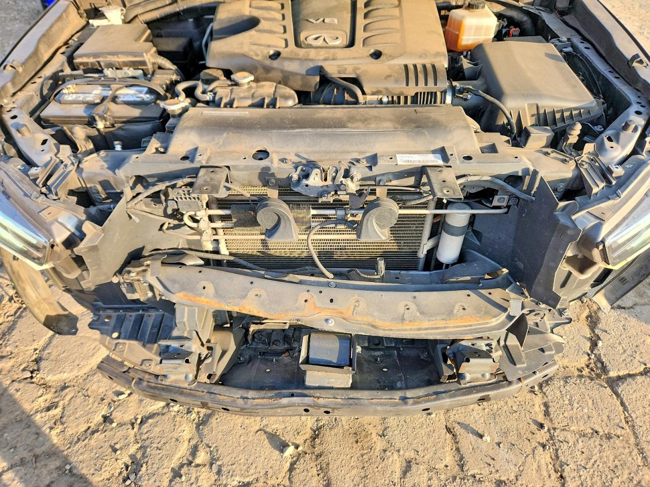 2018 INFINITI QX80 BASE photo 34