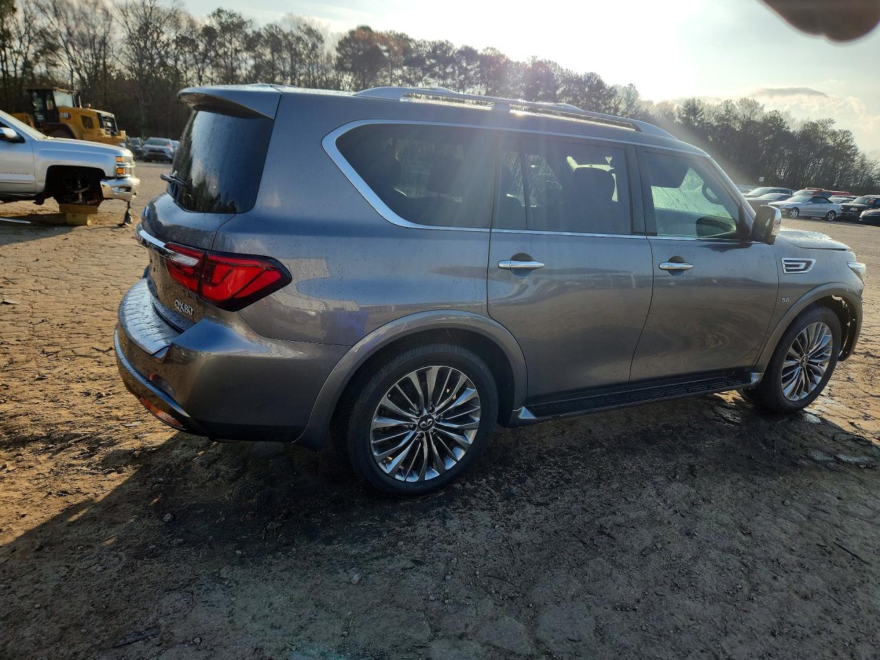 2018 INFINITI QX80 BASE photo 7