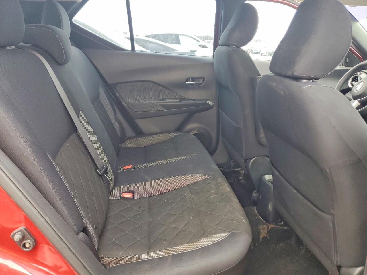 2018 NISSAN KICKS S photo 10