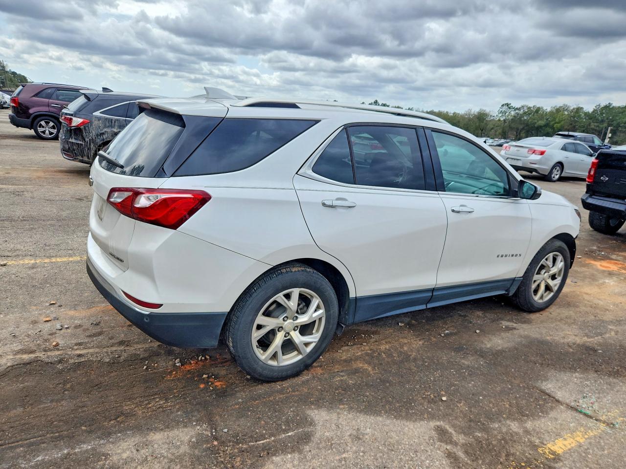 2020 CHEVROLET EQUINOX PREMIER photo 5