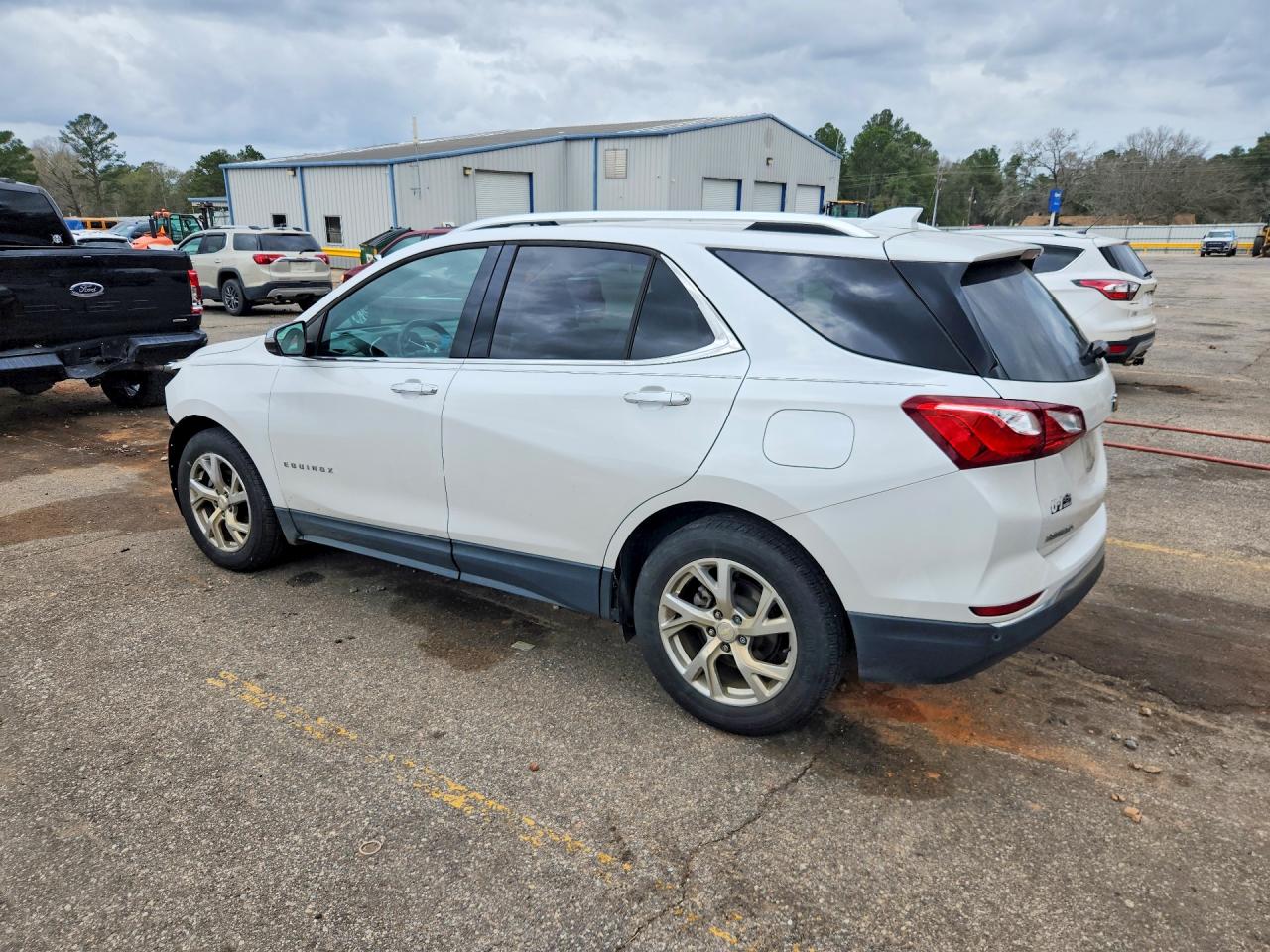 2020 CHEVROLET EQUINOX PREMIER photo 3