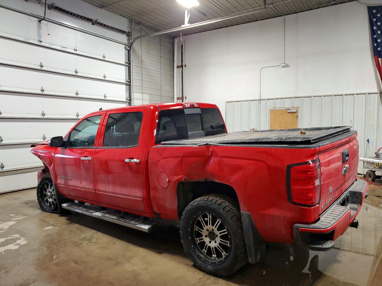 2016 CHEVROLET SILVERADO K1500 LT photo 2