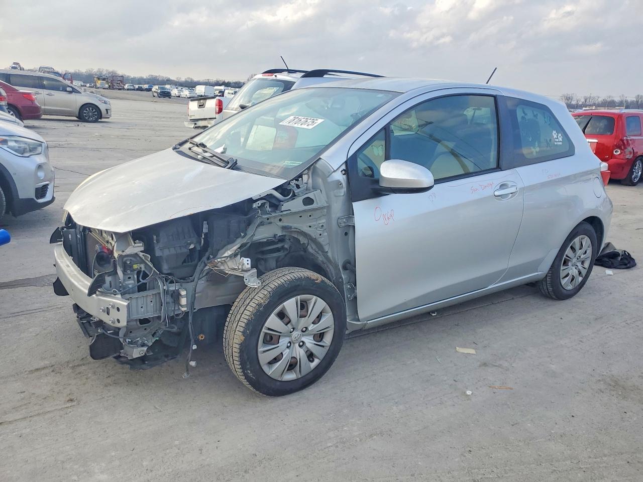 2013 TOYOTA YARIS