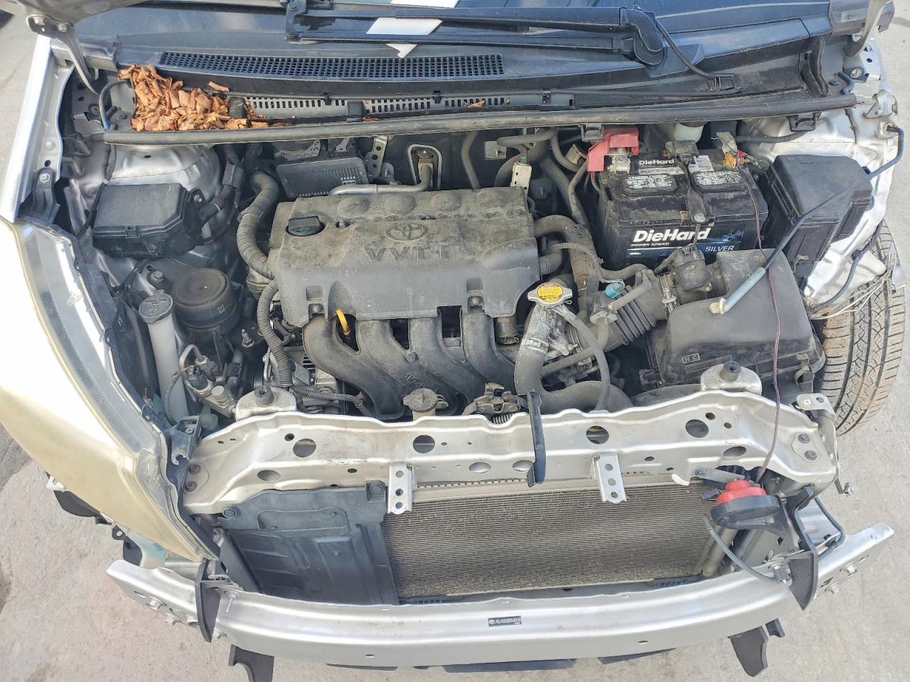 2013 TOYOTA YARIS photo 11