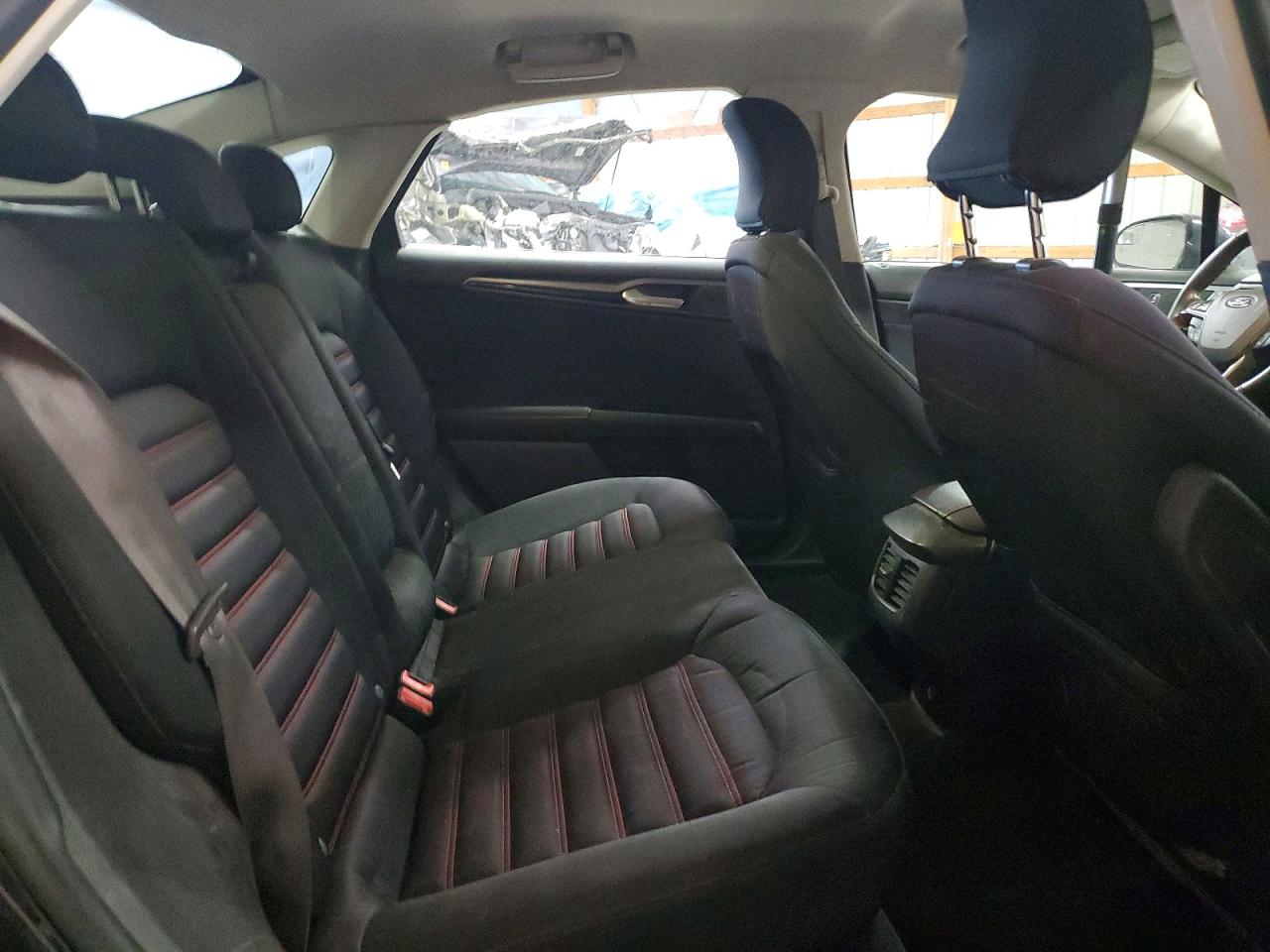 2015 FORD FUSION SE photo 19