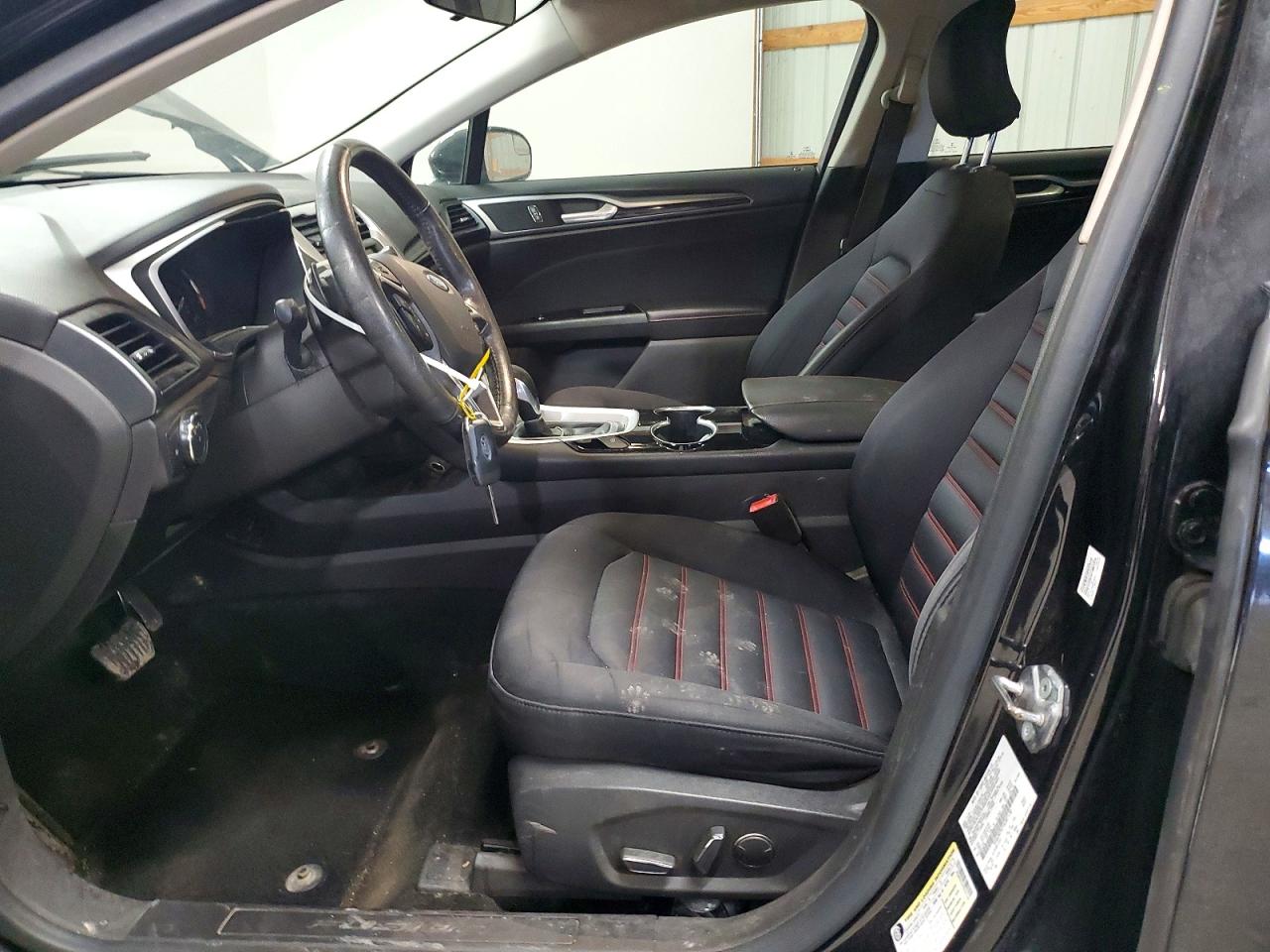 2015 FORD FUSION SE photo 13